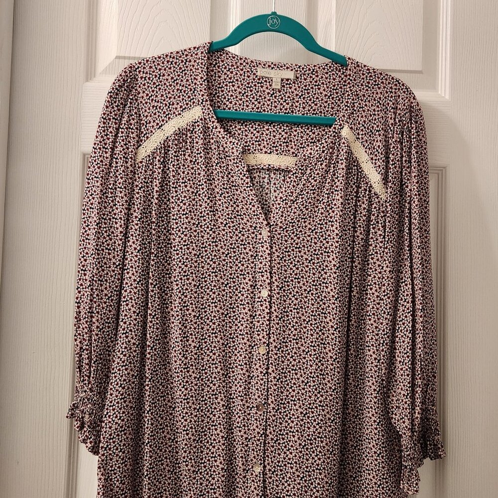 Pale Sky Floral Blouse